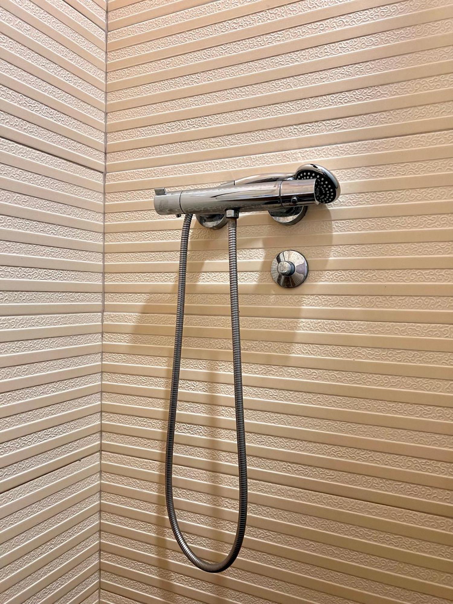 موستار Hotel Nur المظهر الخارجي الصورة